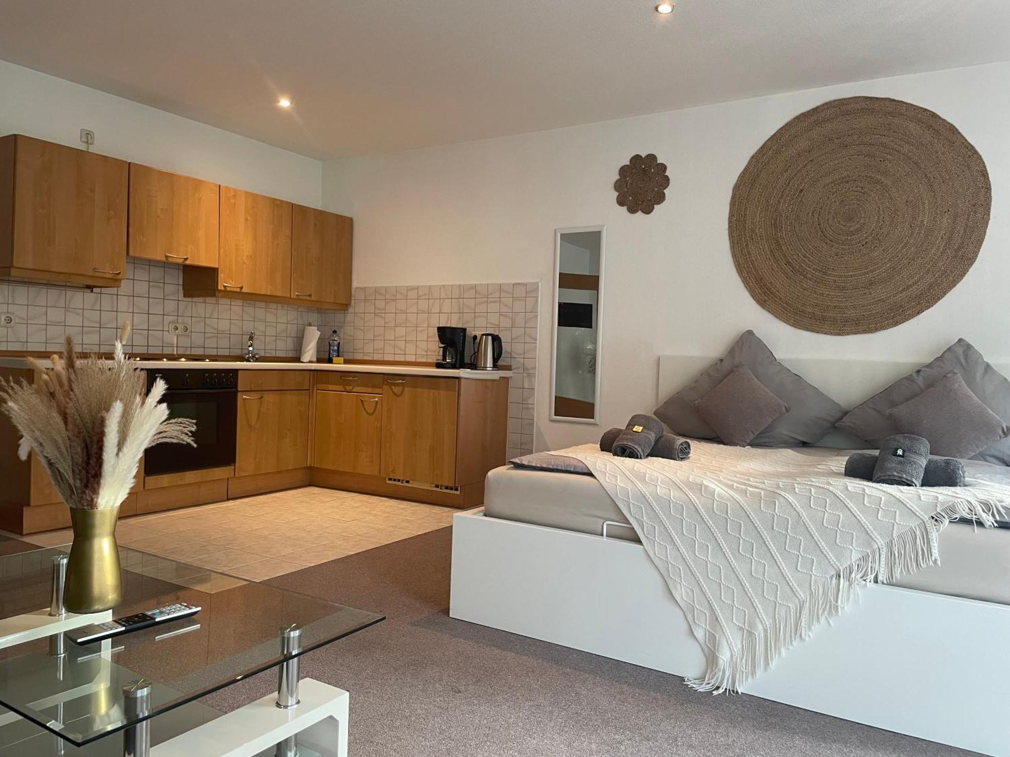 Kingsize Bett Boho Apartment Mit Tiefgarage Naehe Salzburg فريلاسنغ المظهر الخارجي الصورة